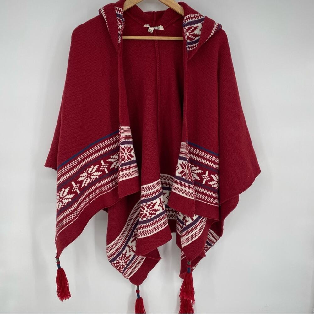 Simply Noelle Woman’s Aztec Poncho Hoodie Sweater Western Outdoor- One‎ Size